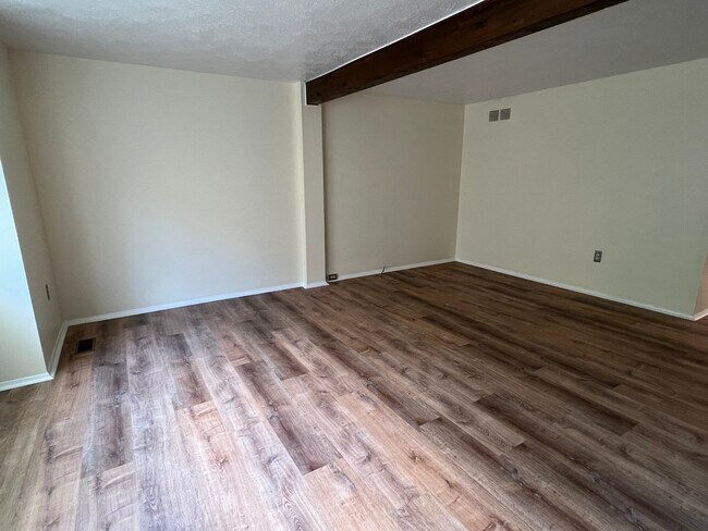 Building Photo - 792 Wheatland Cir