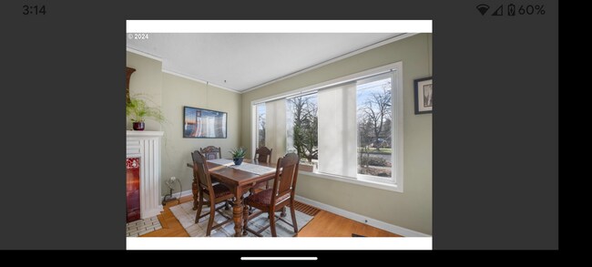 Sala de estar - 5625 SE Powell Blvd