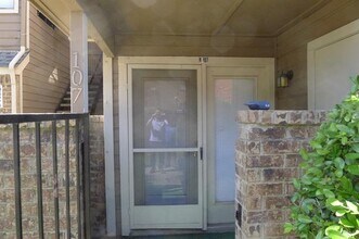 Building Photo - 9835 Walnut St