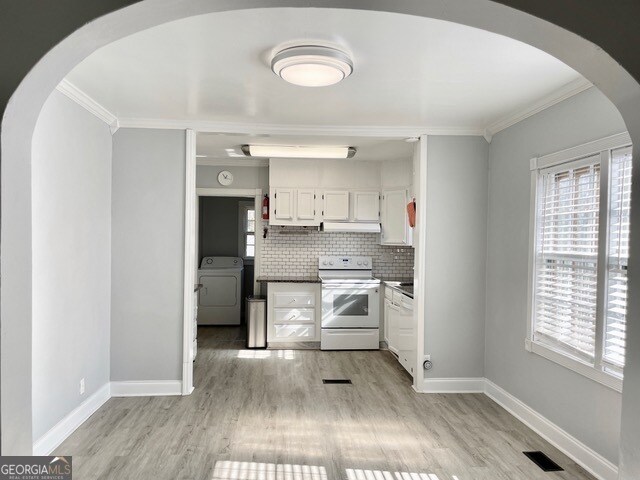 Foto del edificio - 3044 E Point St