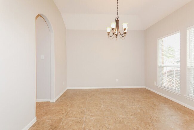 Building Photo - 18415 Sunrise Maple Dr