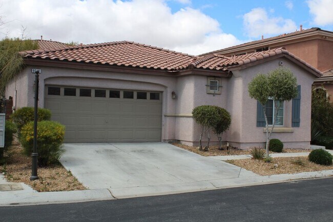 Building Photo - Lovely Single Story Home in Mountains Edge