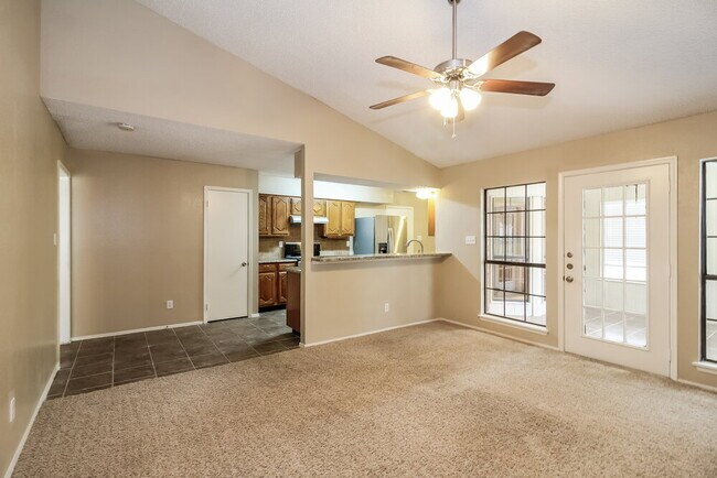 Foto del edificio - 1037 Eagle Ct