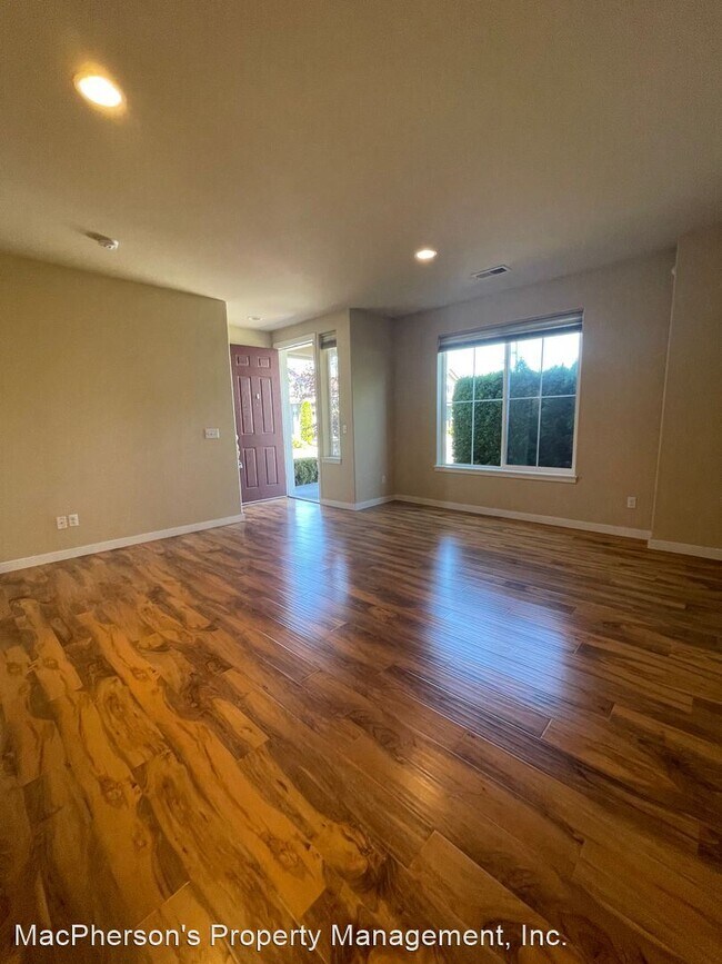 Building Photo - 3 br, 2.5 bath House - 3214 139th Pl SE