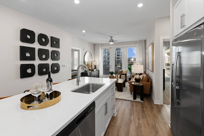 Foto del edificio - Solstice at Eastland Yards