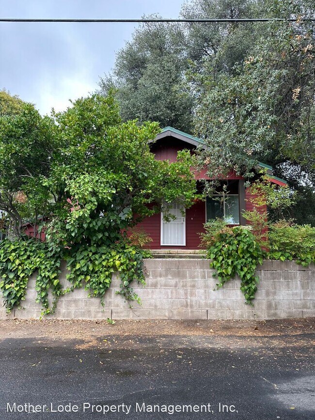 Building Photo - 2 br, 1 bath House - 435 Barretta Street
