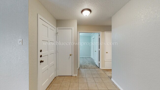 Building Photo - 2154 Mcintosh Dr