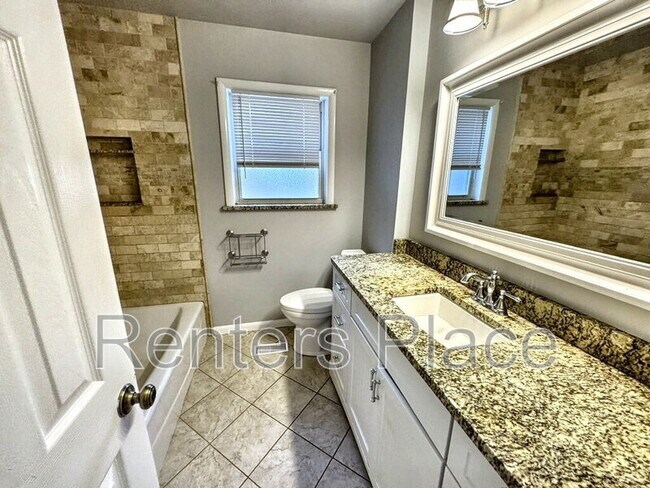 Foto del edificio - 2227 S 107th Ave E