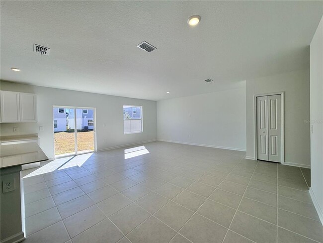 Building Photo - 3670 Hardman Dr