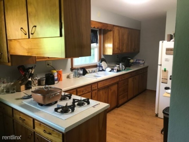 Foto del edificio - 3 br, 2 bath House - 210 lincoln