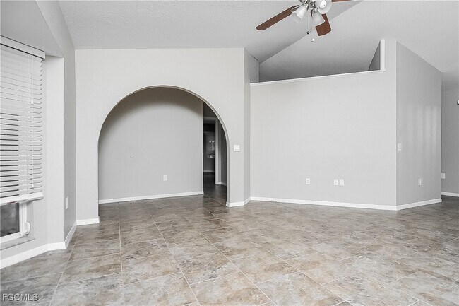 Foto del edificio - 5204 Alametos Terrace