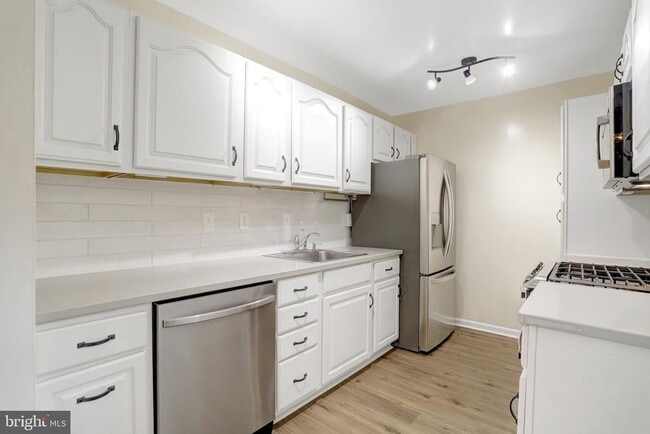 Building Photo - 2800 Joseph Makell Ct