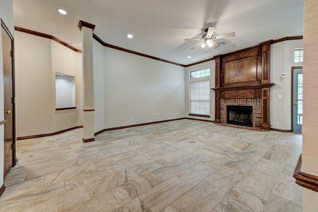 Building Photo - 4808 Baker St