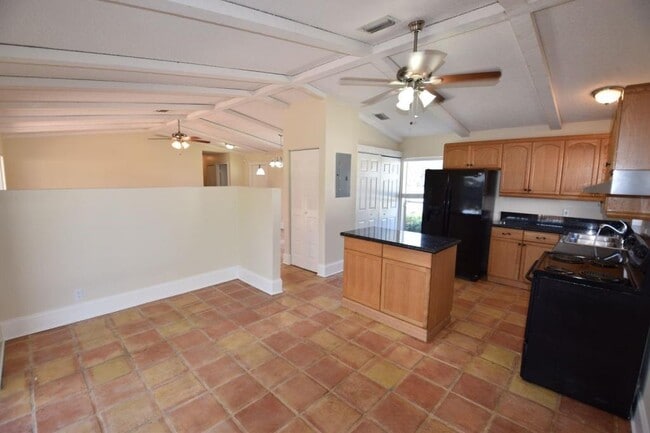 Foto del edificio - 10656 Shady Pond Ln