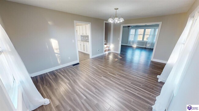 Foto del edificio - 818 Otter Creek Rd