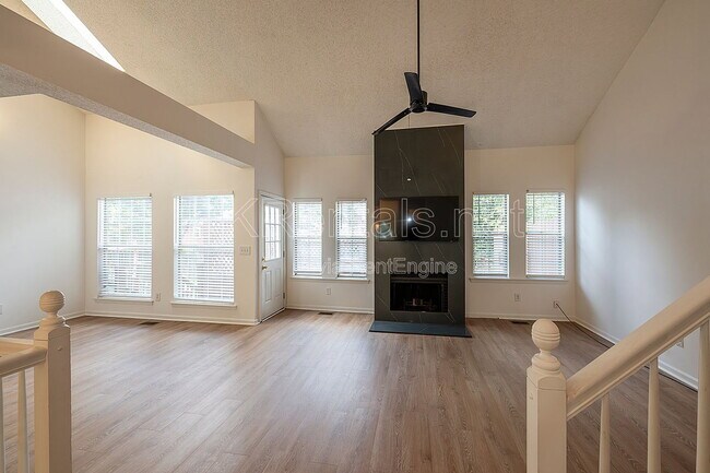 Foto del edificio - 2200 Goodwood Blvd SE