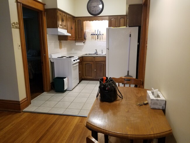 Kitchen/Dining - 211 Cass St