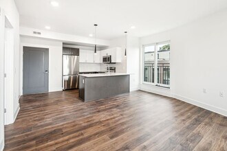Interior Photo - OLO