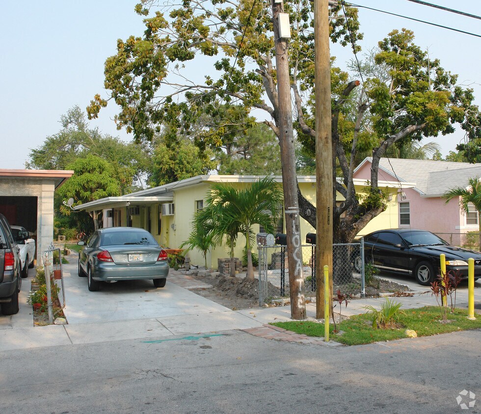 Foto del edificio - 421 NW 12th Ave