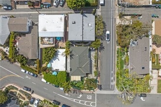 Building Photo - 215 Monterey Dr