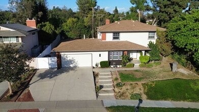 Building Photo - 2021 El Rancho Vista