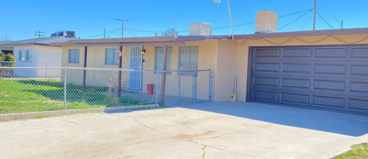 Foto principal - 16191 Willow St