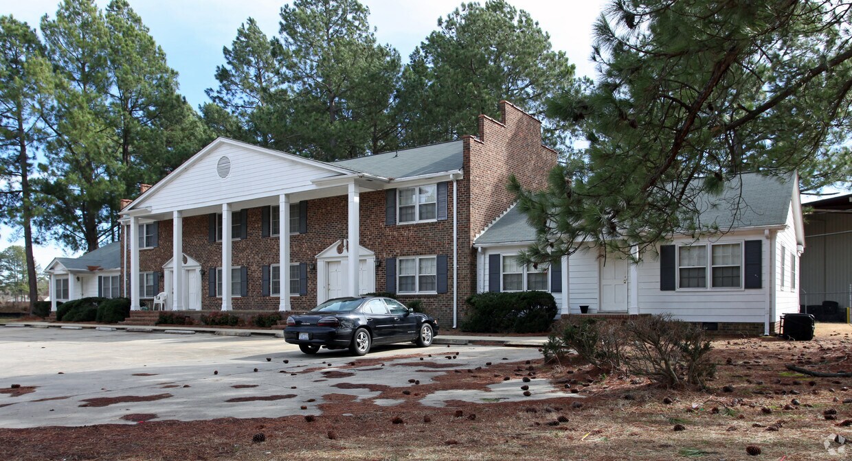 Primary Photo - 107 Plaza Pl