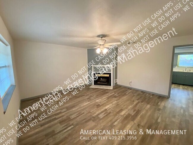 Foto del edificio - 296 Cedar Bend St