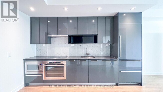 Building Photo - 117 McMahon Dr