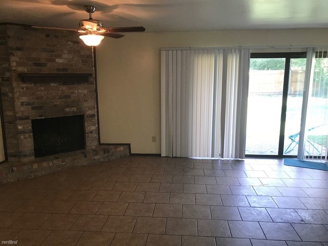 Building Photo - 3 br, 2 bath House - 1413 Holik Dr 1413 Holik