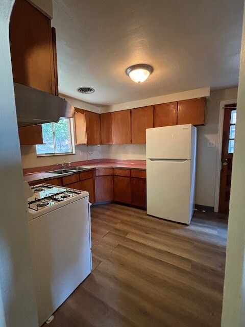 Foto del edificio - 2324 Beaver Rd