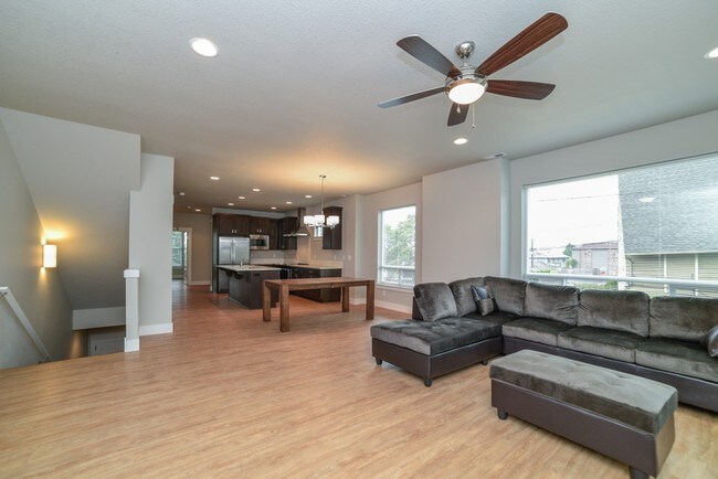 Sala de estar - 4522-4256 SE 41st Ave