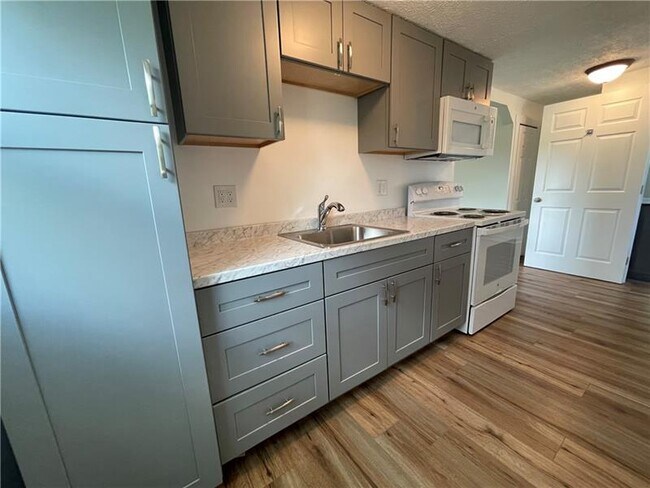 Foto del edificio - 7800 Perry Hwy