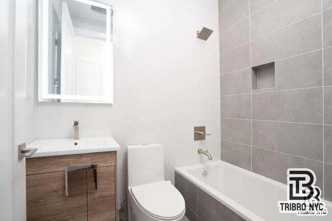 Foto del edificio - 0 bedroom in Brooklyn NY 11206