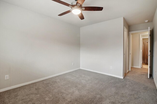Foto del edificio - 15863 Sundew Prairie Dr