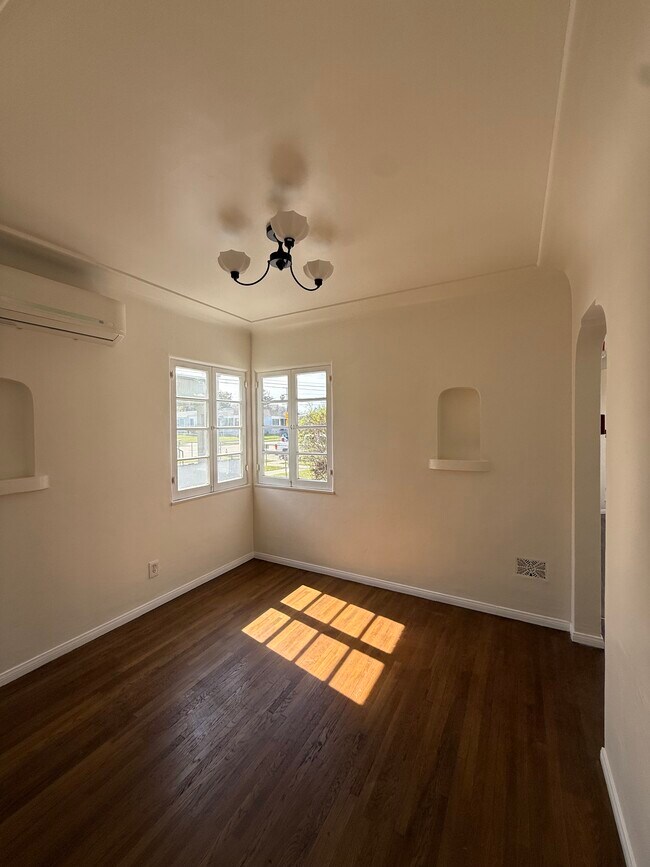 Foto del edificio - 5854 Arlington Ave