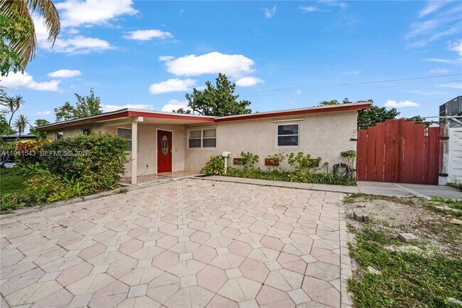 Foto del edificio - 801 N 70th Ave