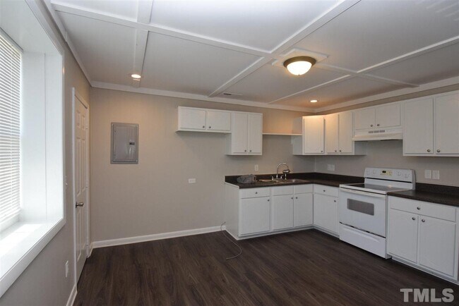 Building Photo - 7018 NC-210