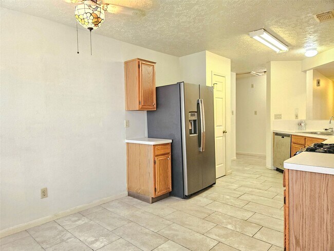 Foto del edificio - 13814 Dentwood Dr