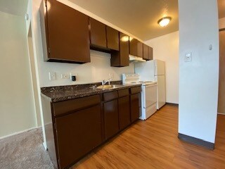Foto principal - 2187 S Depew St