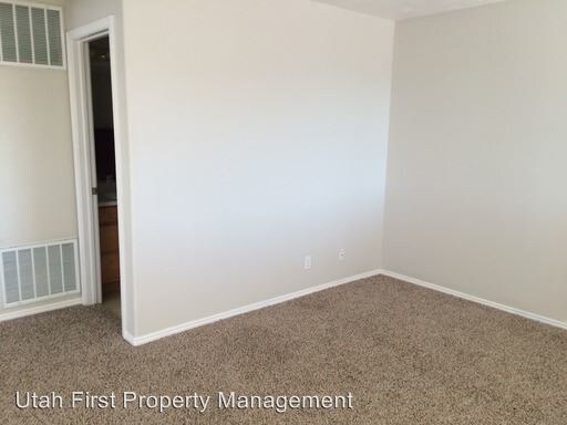 Foto del edificio - 674 W Evans Ridge Cir