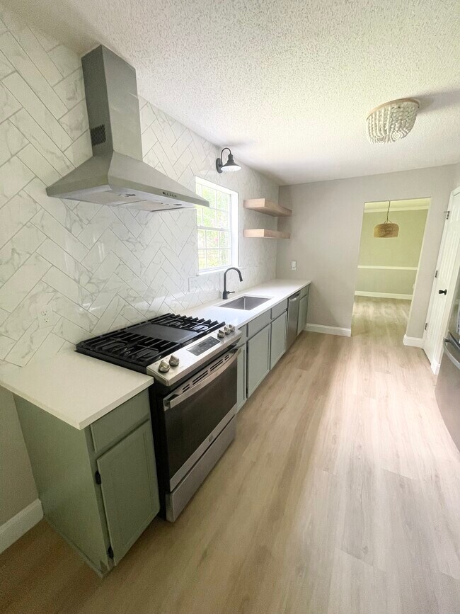 Foto del edificio - 675 Oakdale Ln