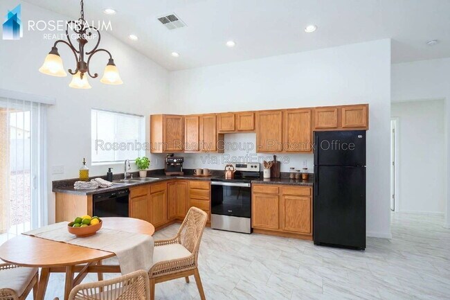 Foto del edificio - 9321 Hillcrest Pl