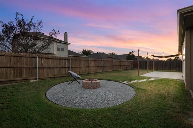 Foto del edificio - 4802 Oakview Dr