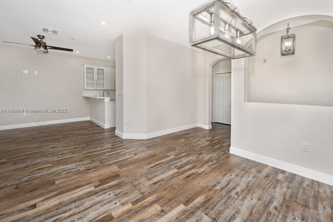 Foto del edificio - 4465 SW 160th Ave