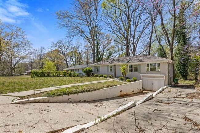 Building Photo - 2779 Horse Shoe Dr