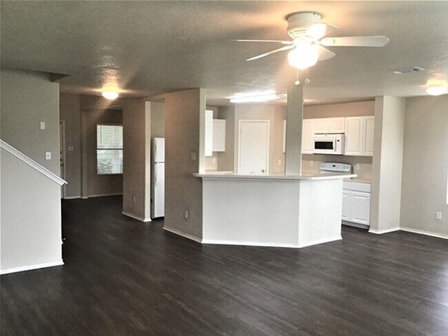 Foto del edificio - 9530 Belleclaire Ln