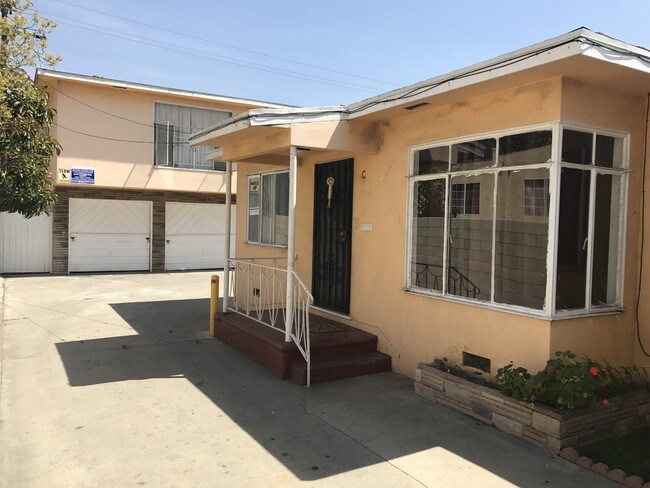 Foto del edificio - 9208 Deeble St