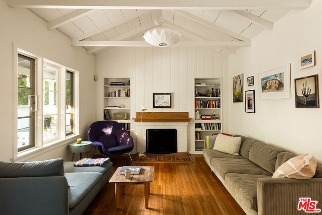 Foto del edificio - 2146 Stanley Hills Dr