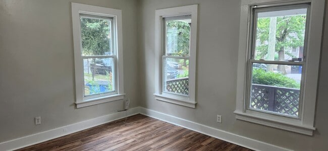 Building Photo - 511 Winthrop Ave